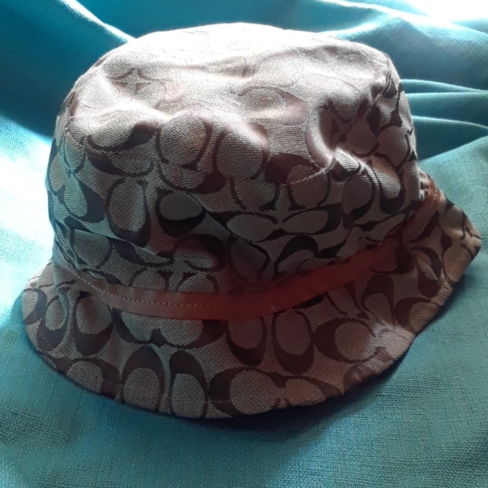 coach bucket hat
